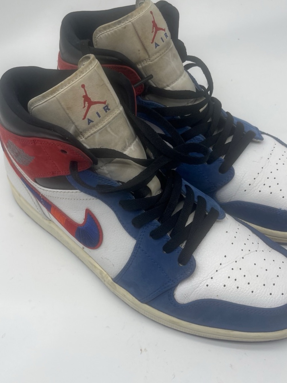 Nike Air Jordan 1 High - White / Blue / Red